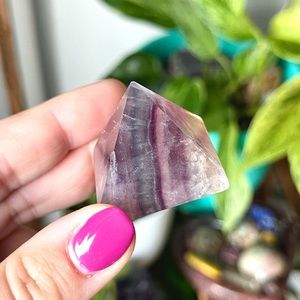 💜Banded Rainbow Vein Fluorite Crystal Mini Pyramid💜